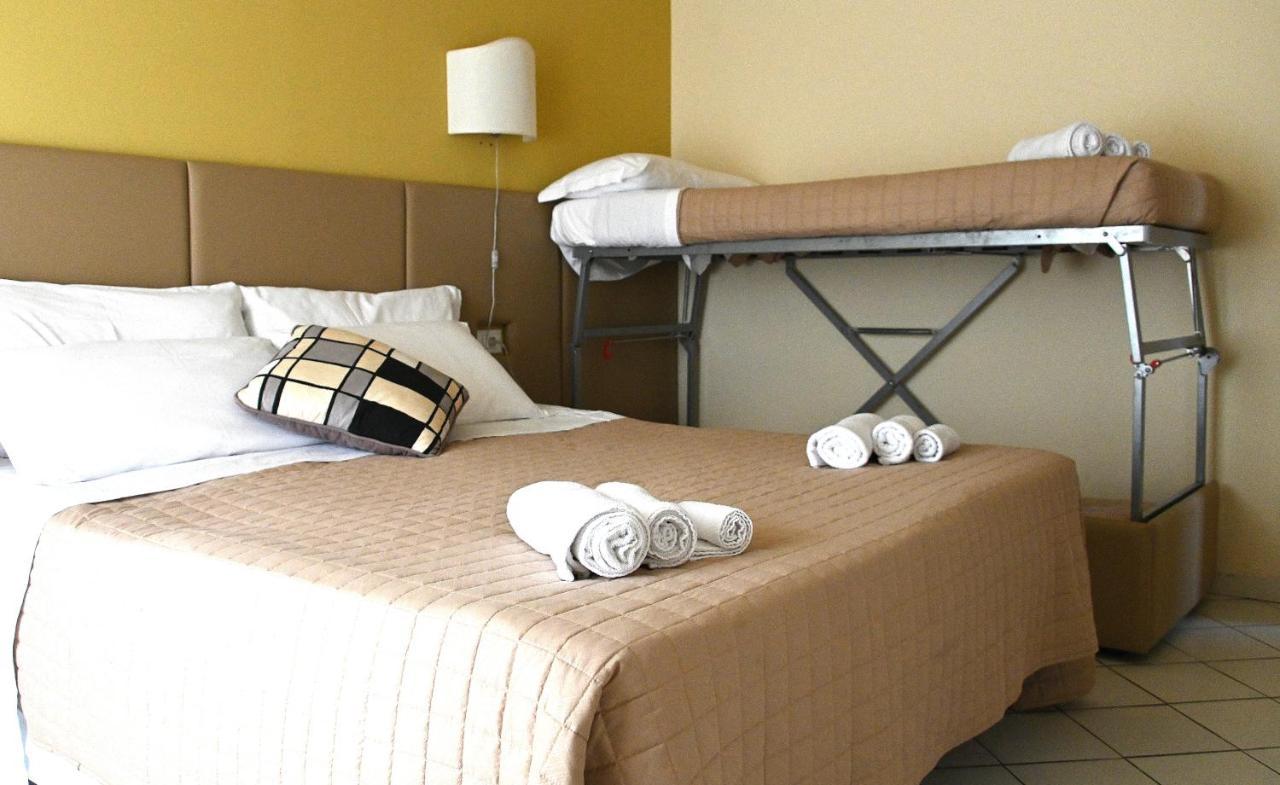 Hotel Trionfal ミラノ・マリッティマ エクステリア 写真