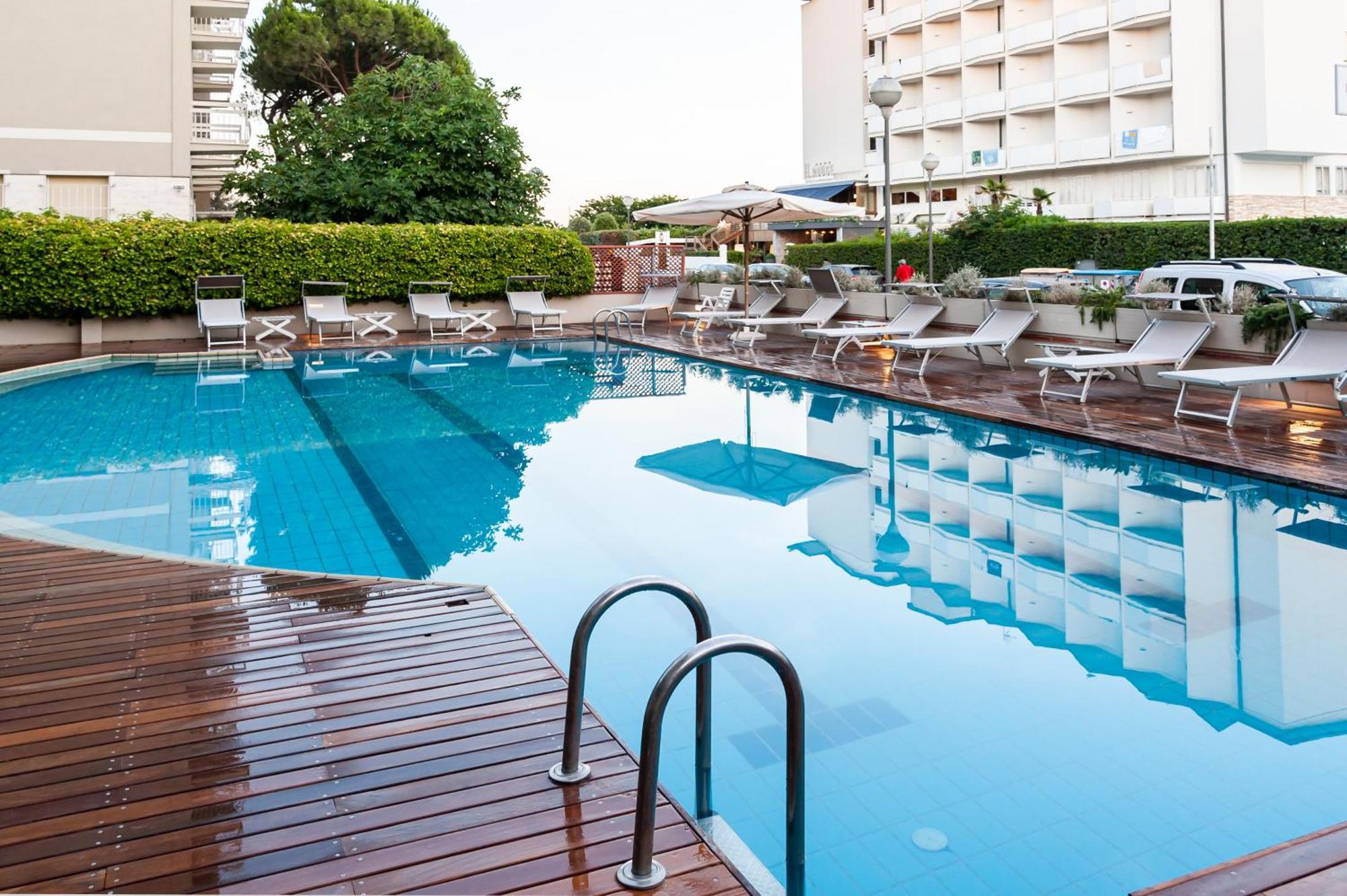 Hotel Trionfal ミラノ・マリッティマ エクステリア 写真