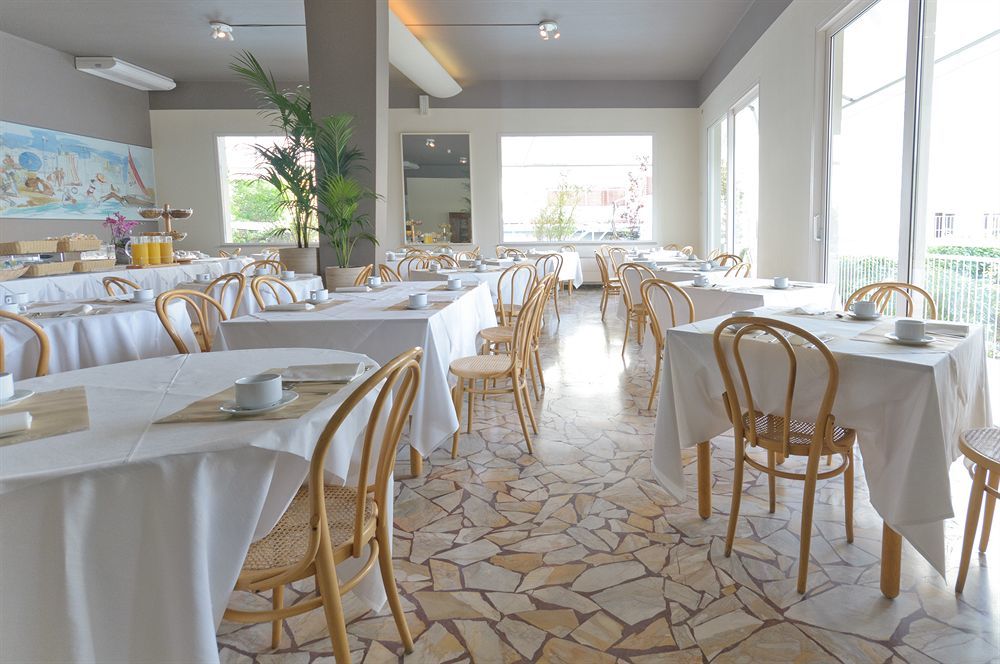 Hotel Trionfal ミラノ・マリッティマ エクステリア 写真